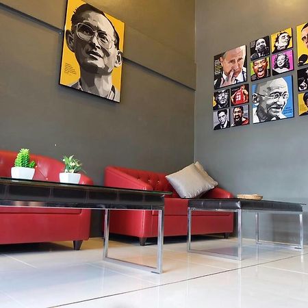 Hostel Rockstel Loma Phuket Exteriér fotografie